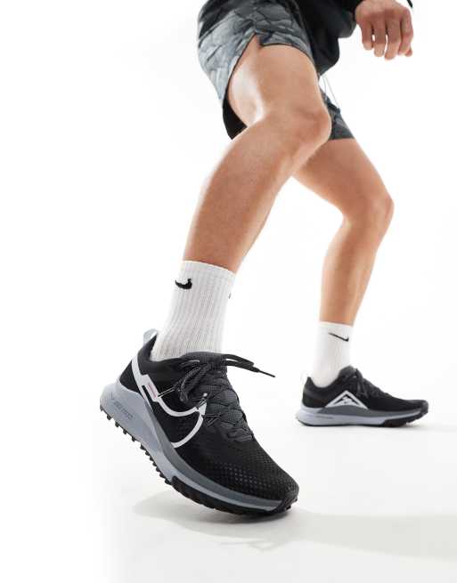 Nike Running Trail Pegasus 4 Heren sneakers in zwart en wit ASOS