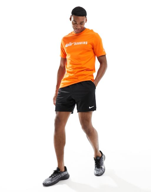 Nike Running - Trail - T-shirt en tissu Dri-FIT à imprimé graphique - Orange, 3 de 4