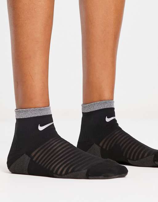 Nike Running Unisex – Spark – Czarne skarpetki do kostki z amortyzacją, 2 z 4