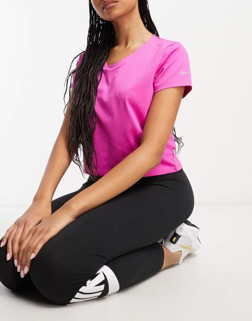 Nike - Yoga Short Sleeve Top - Dames T-shirt