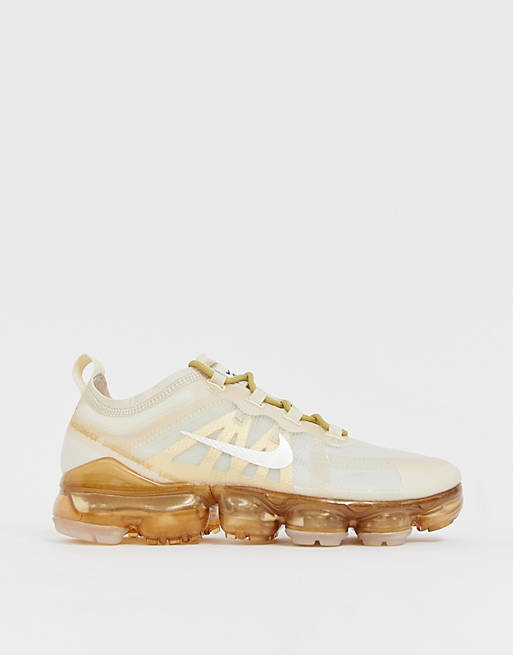 Nike Running Vapormax 19 Trainers In White And Gold