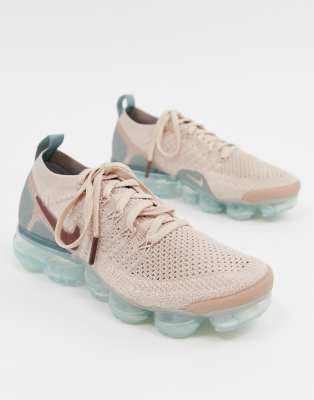 vapormaxes pink and blue