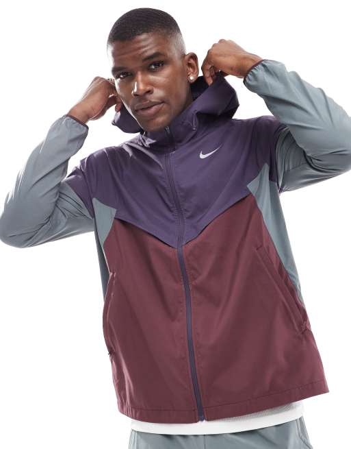 Nike Running Veste coupe vent a empiecements Bleu marine et bordeaux ASOS