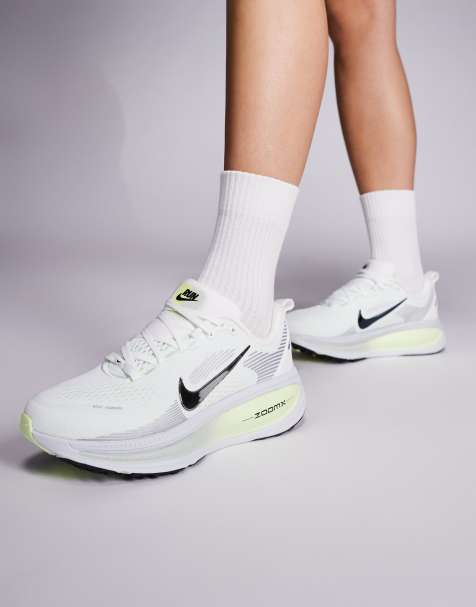 Nike Running - Vomero 18 - Baskets - Blanc et vert - view 1