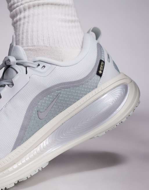Nike Running – Vomero 18 GORE-TEX – Silverfärgade träningsskor, 5 av 5