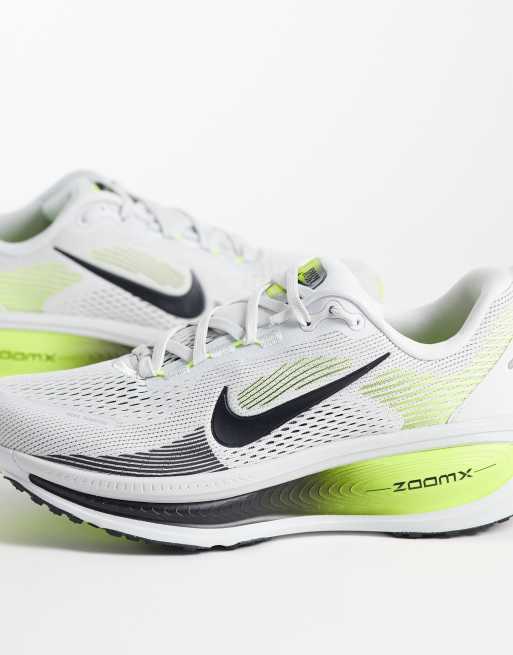 Nike Running Vomero 18 sneakers bianche e gialle, 3 di 5