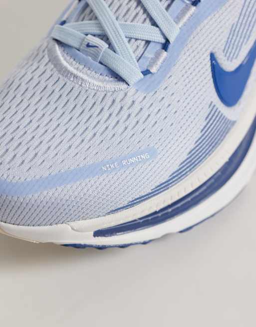 Nike Running Vomero 18 sneakers in blue and white, 3 of 5