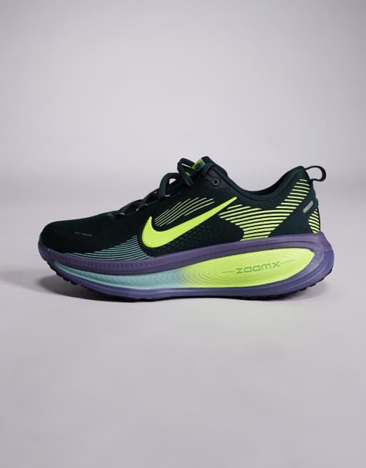 Nike Running Vomero 18 sneakers in green, 2 of 5