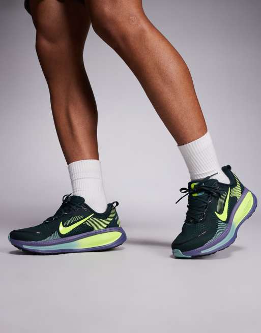 Nike Running Vomero 18 sneakers in green, 5 of 5