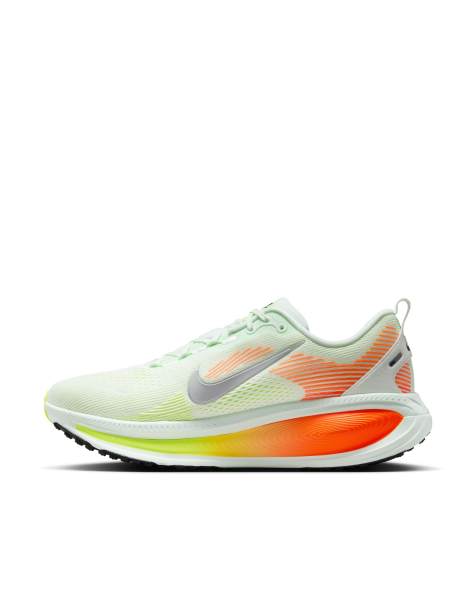 Nike Running Vomero 18 sneakers in silver and multi - view 1