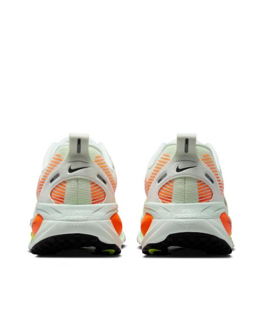 Nike Running Vomero 18 sneakers in silver and multi, 3 of 4