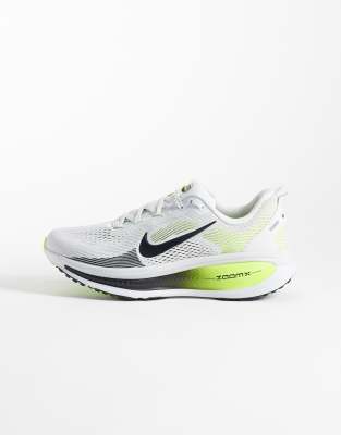 Nike Vomero 18 Sneakers In Yellow