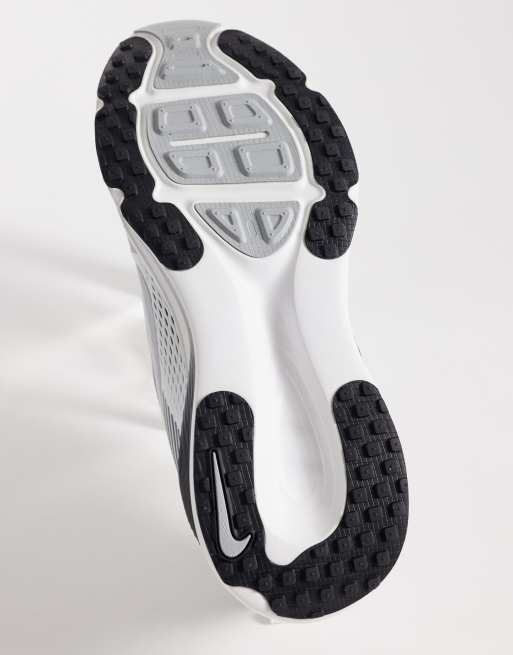 Nike Running - Vomero 18 - Sneakers in wit en zilver, 5 van 5