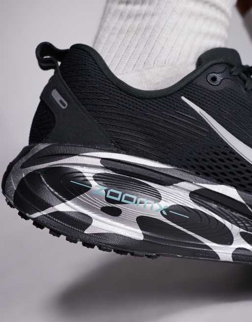 Nike Running - Vomero 18 - Sneakers nere e argento riflettente, 4 di 5