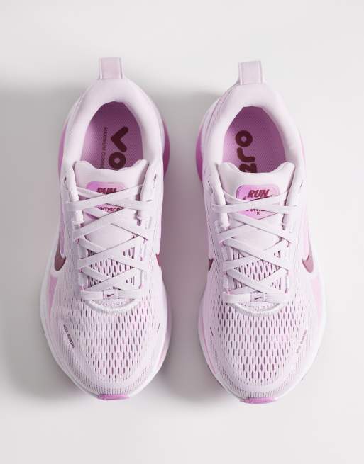 Nike Running - Vomero 18 - Sneakers rosa e bianche, 2 di 5