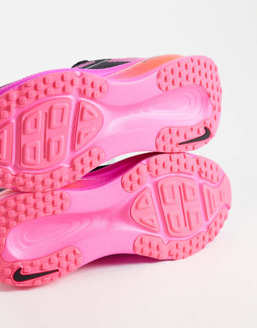 Nike Running Vomero 18 trainers in black and pink, 5 of 5