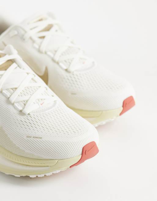 Nike Running Vomero 18 trainers in gold, 3 of 5