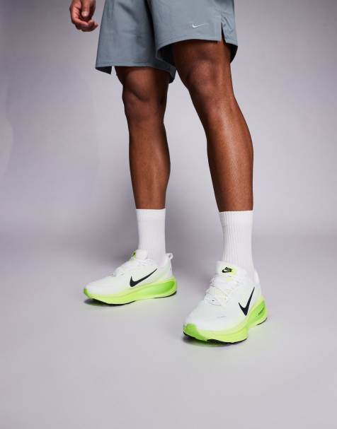Nike Running Vomero 18  trainers in white and green - view 1