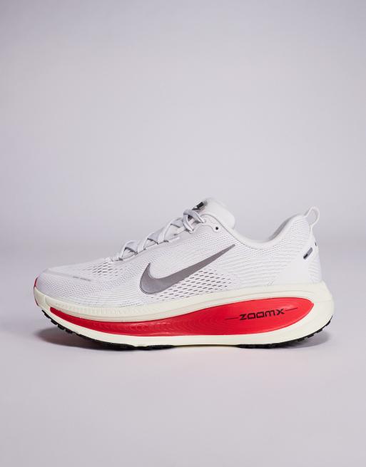 Nike Running Vomero 18 trainers in white and red, 2 of 5