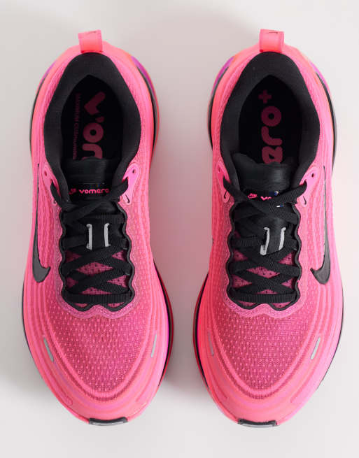 Nike Running Vomero Plus baskets noires et roses, 2 de 5