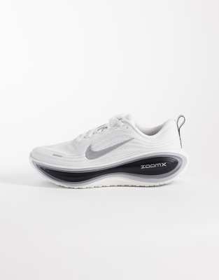 Running - Vomero Plus - Laufschuhe in Weiß und Schwarz Weiß 45