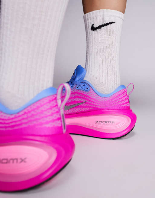 Nike Running Vomero Plus running sneakers in purple & pink, 3 of 5