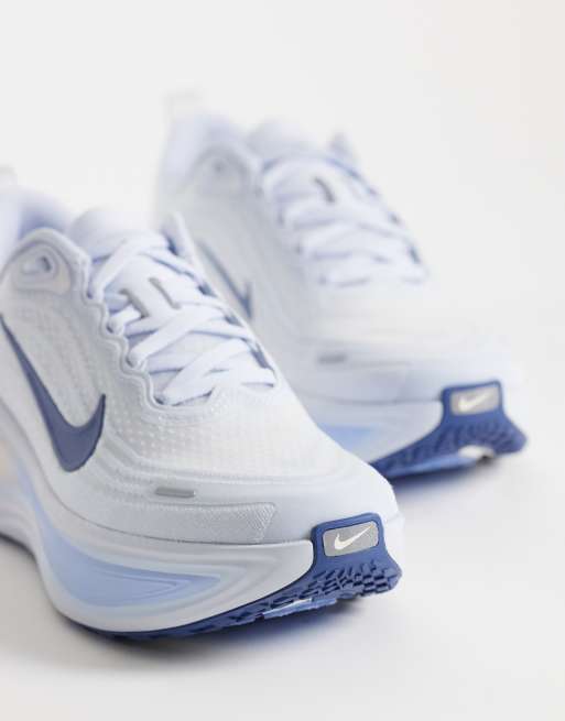 Nike Running Vomero Plus sneakers in blue and white - MBLUE, 3 of 5