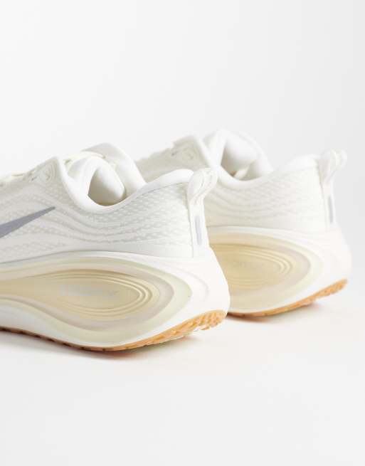 Nike Running Vomero Plus sneakers in off-white, 3 of 5