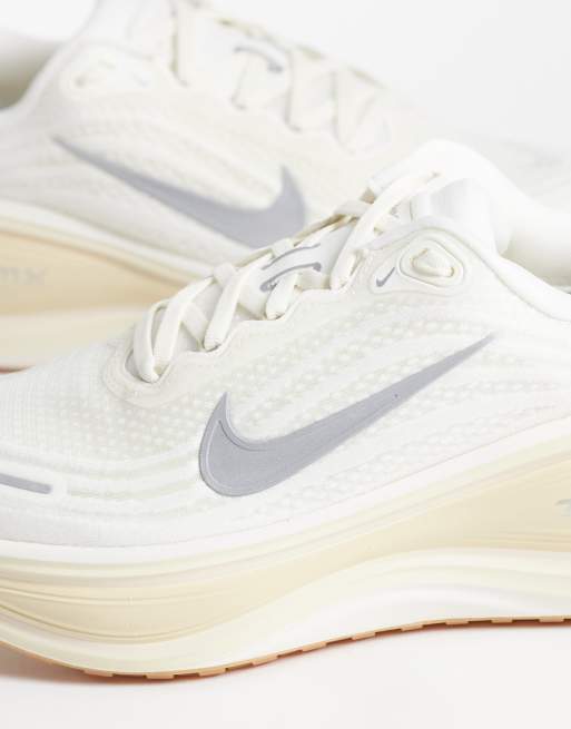 Nike Running Vomero Plus sneakers in off-white, 4 of 5