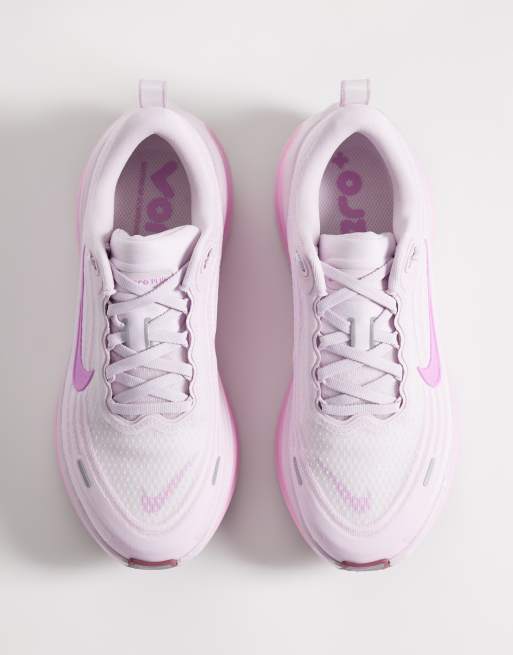 Nike Running Vomero Plus sneakers in pink and white - PINK, 2 of 5