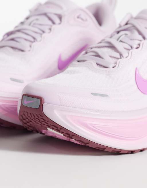 Nike Running Vomero Plus sneakers in pink and white - PINK, 5 of 5