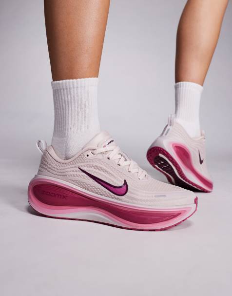 Nike Running Vomero Plus sneakers in red and pink - view 1