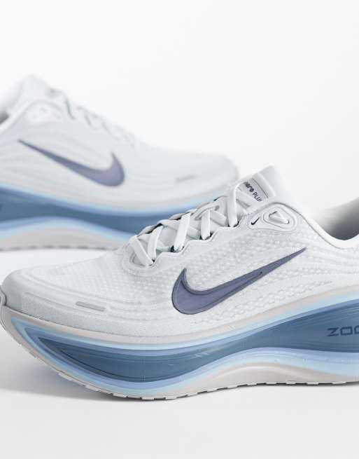 Nike Running Vomero Plus trainers in blue & grey, 3 of 5