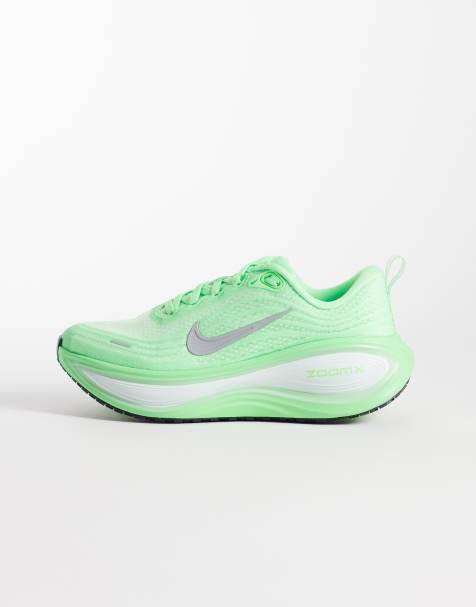 Nike Running Vomero Plus trainers in green and white - view 1