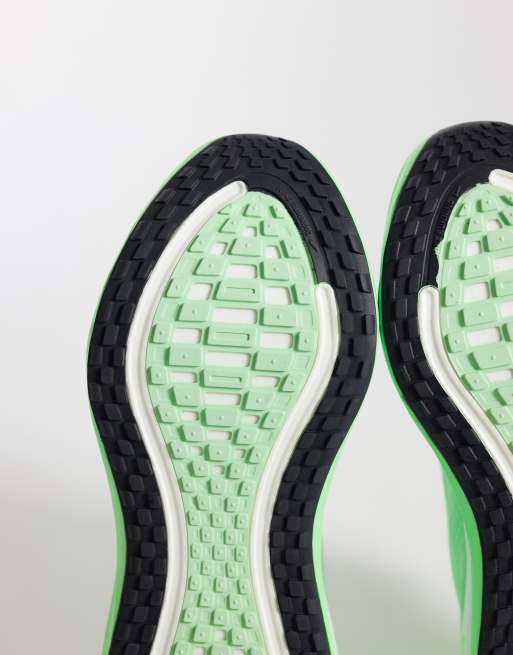 Nike Running Vomero Plus trainers in green and white, 5 of 5