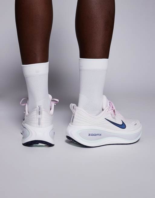 Nike Running Vomero Plus trainers in light pink and blue , 5 of 5