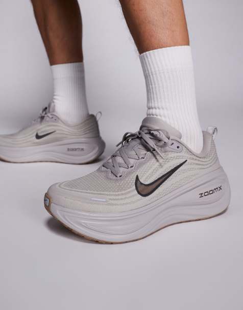 Nike Running Vomero Plus trainers in off white and brown - view 1