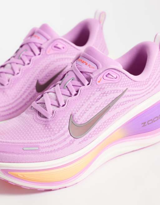 Nike Running Vomero Plus trainers in pink and purple, 4 of 5