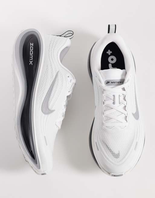 Nike Running Vomero Plus trainers in white and black, 3 of 5