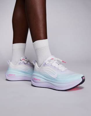  Vomero Plus trainers  and blue