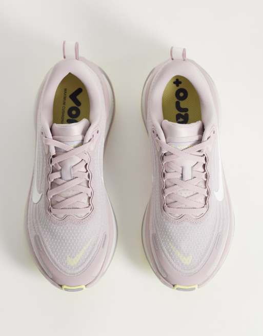 Nike Running Vomero Plus zapatillas de deporte en rosa, 3 de 5