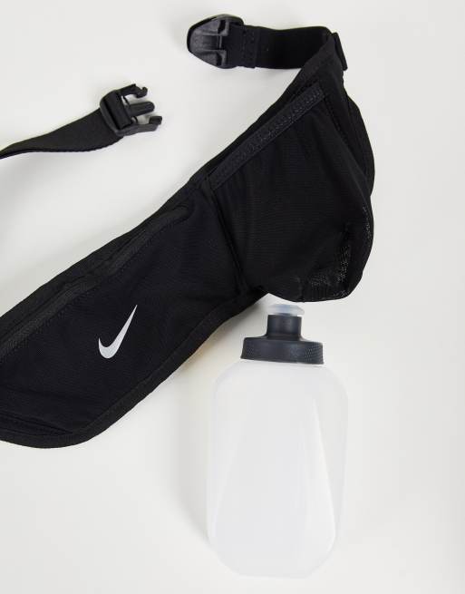 es suficiente Perímetro Comerciante itinerante Nike Running waist pack and water bottle belt in black | ASOS