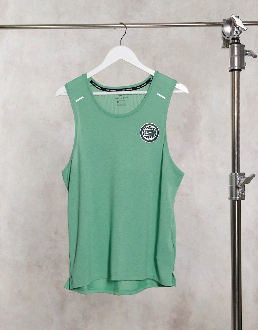 Nike Running – Wild Run – Grönt linne med liten logga