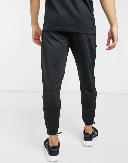 Nike running wild discount run phenom joggers