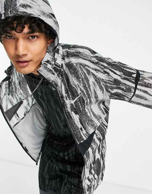 Nike Running Wild Run printed windrunner jacket in grey