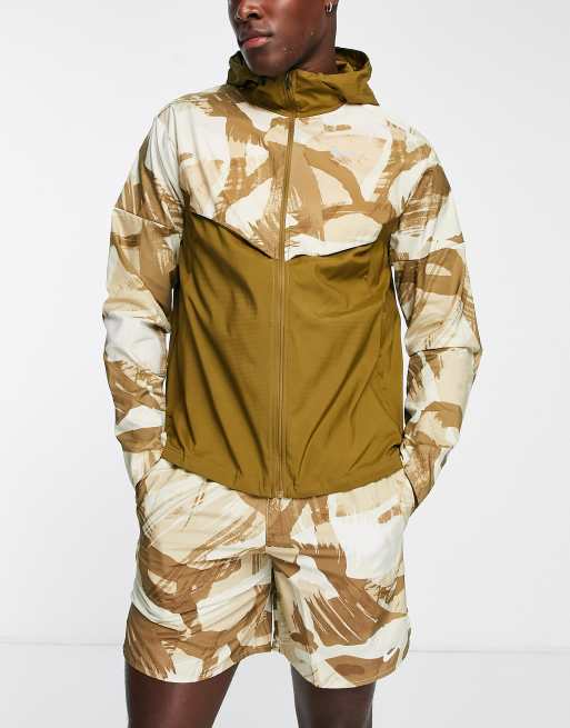 Nike Running – Windrunner – Stenfärgad vindavvisande jacka med kamouflagemönster