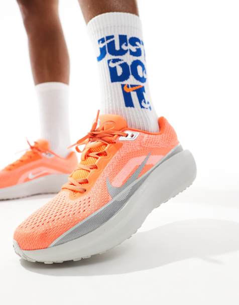 Nike Running Winflo 11 sneakers in orange and silver - view 1