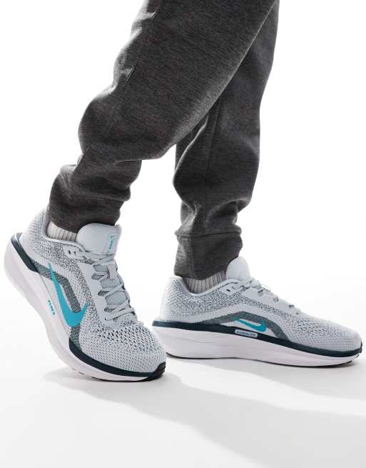 Nike Running Winflo 11 sneakers in white and blue, 3 of 5