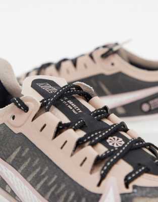 running zoom gravity in black and rose gold