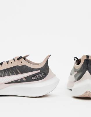 nike running zoom gravity in black and rose gold